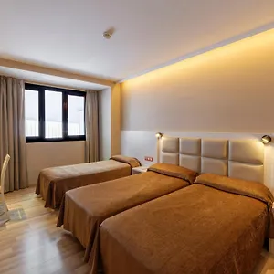 House 3* Барселона